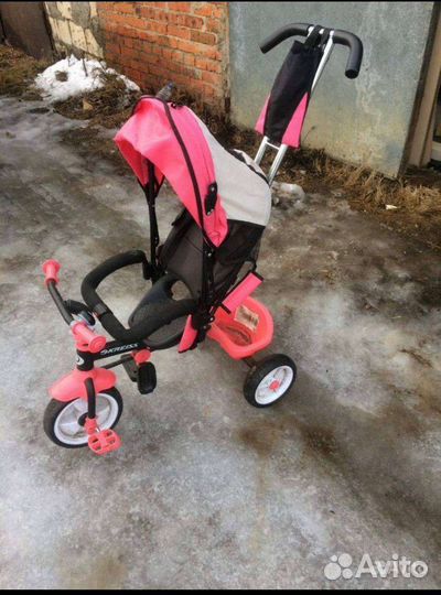 Прогулочная коляска