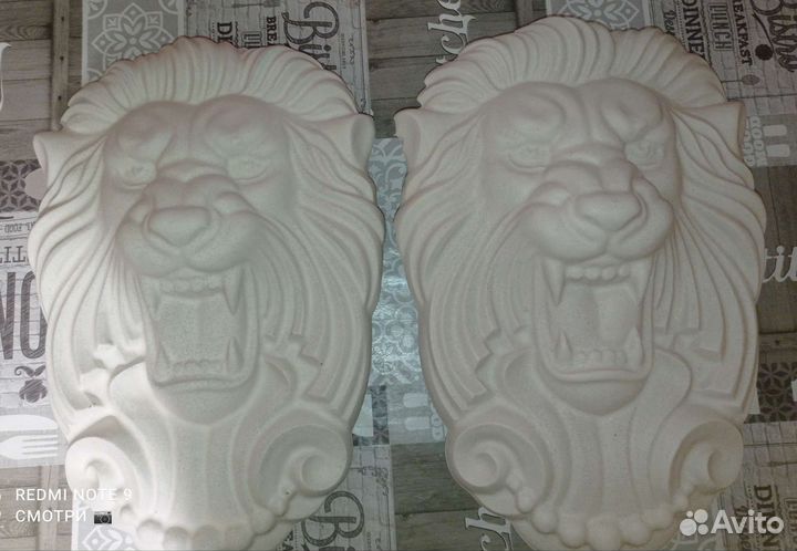 Барельеф льва