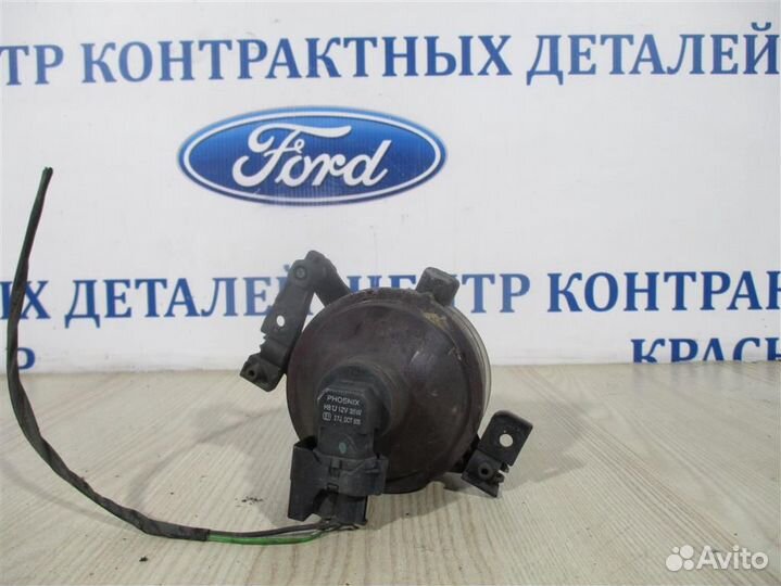 Фара противотуманная правая Ford Focus 2 2005-2008