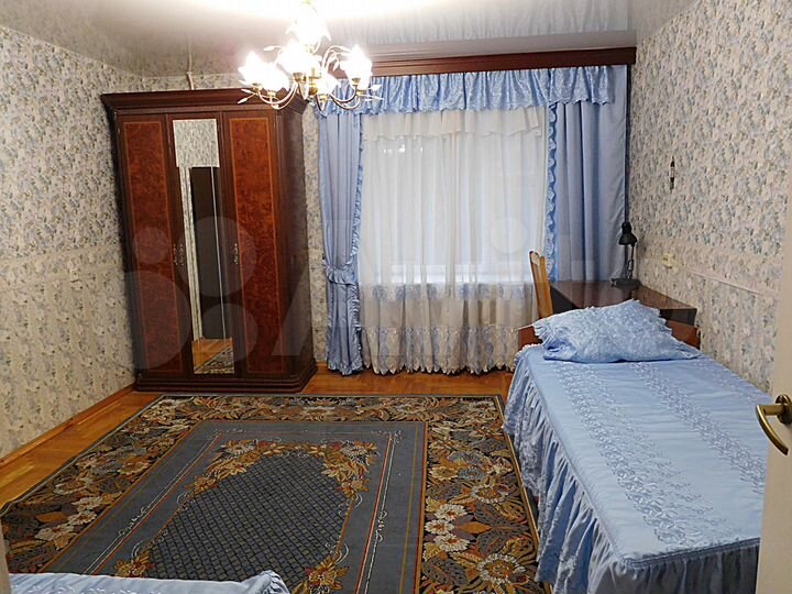 4-к. квартира, 160 м², 4/15 эт.