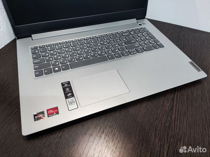 Lenovo 17.3' Ryzen 5 3500 3.7Ггц/озу 20гб/Vega 8