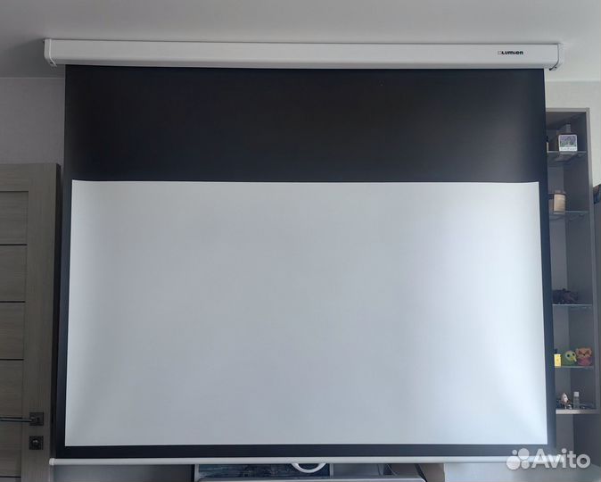 Экран для проектора 77