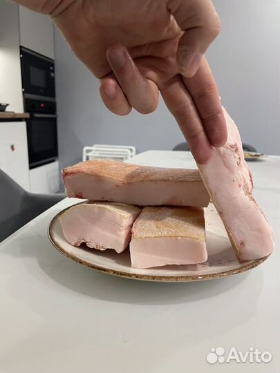 Сало деревенское свежее