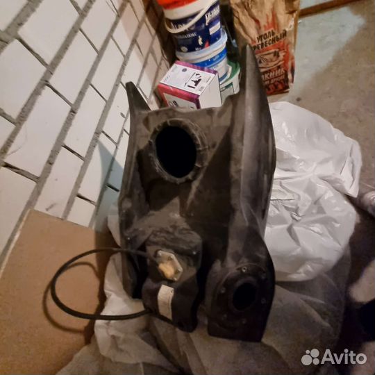 Бензобак на BMW F650CS