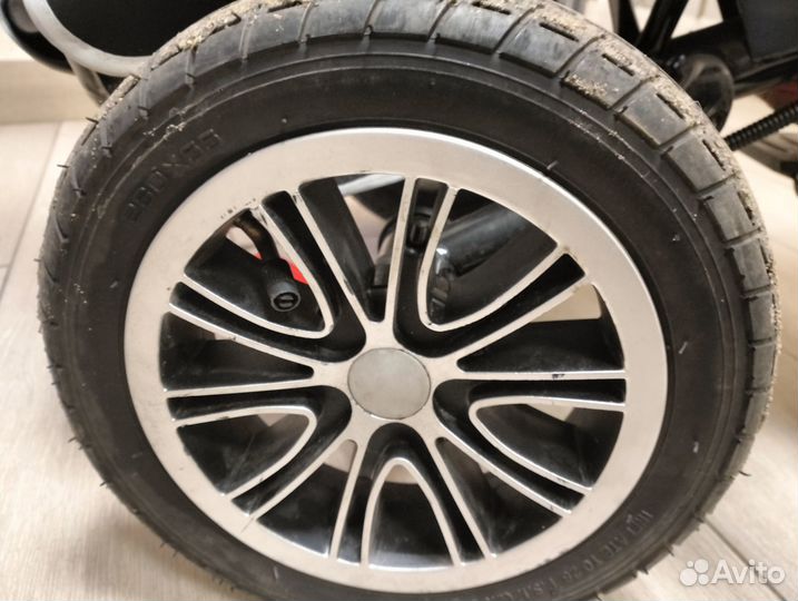 Детский трехколесный велосипед BMW