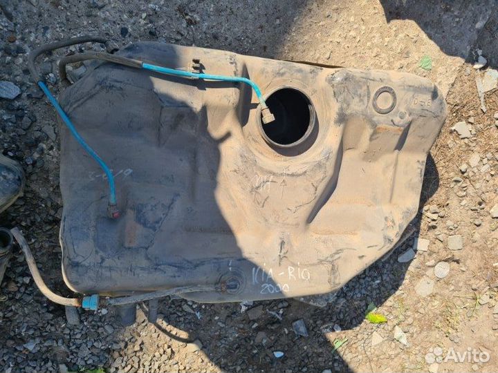 Бензобак Kia Rio 2000