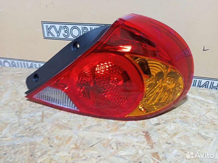 Фонарь правый Kia Spectra (00-11г) иж