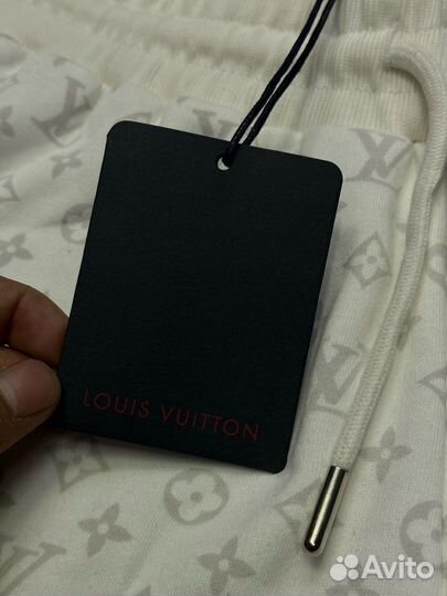 Luis vuitton шорты