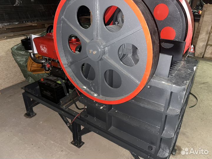 Щековая дробилка с дизельным двигателем