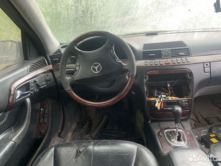 Mercedes benz s class w220