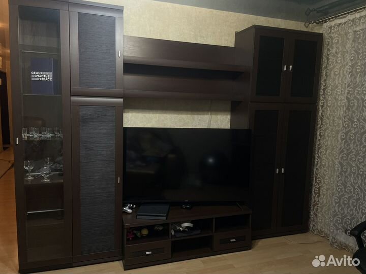 Стенка в гостиную