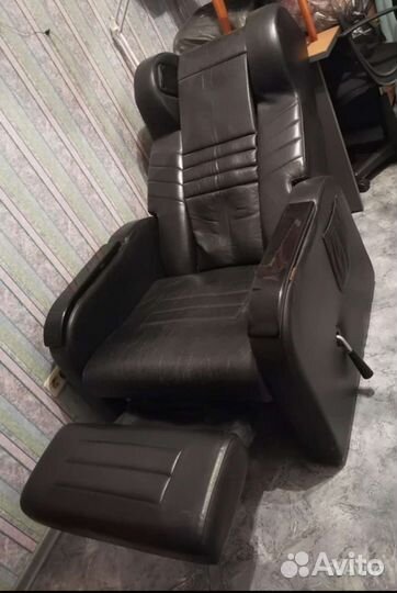 Массажное кресло