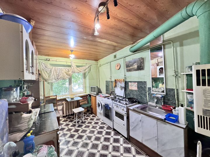 Комната 14 м² в 1-к., 4/4 эт.