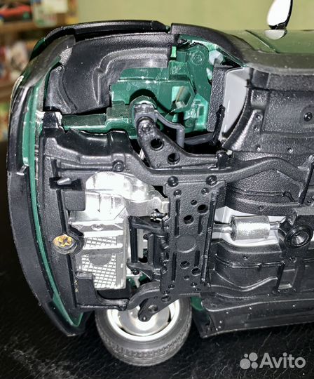 Мини купер Mini cooper Bburago 1/18 без колеса