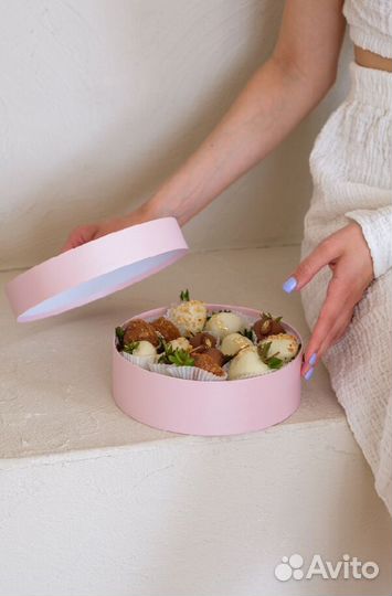 Боксы из клубники в шоколаде