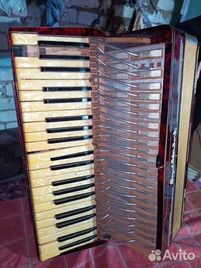 Аккордеон Royal standart grand loserti