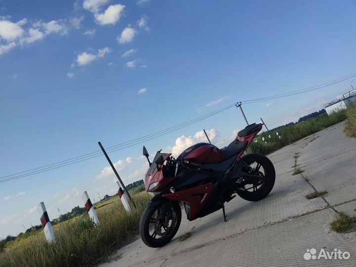 Продам реплику Yamaha r1