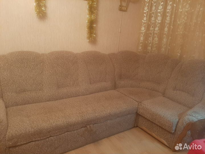 Диван