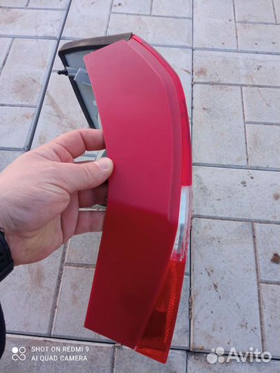 Фонарь задний правый skoda fabia 2