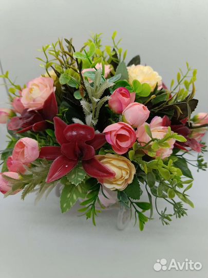 Цветочная композиция. Искусственные цветы
