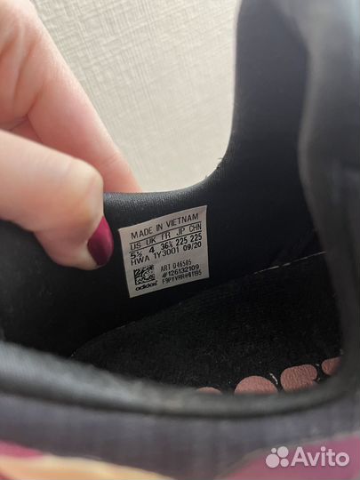 Кроссовки Adidas X9000l4