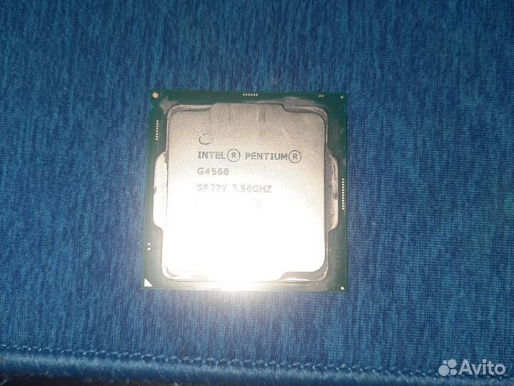 Intel Pentium G4560 сокет LGA1151