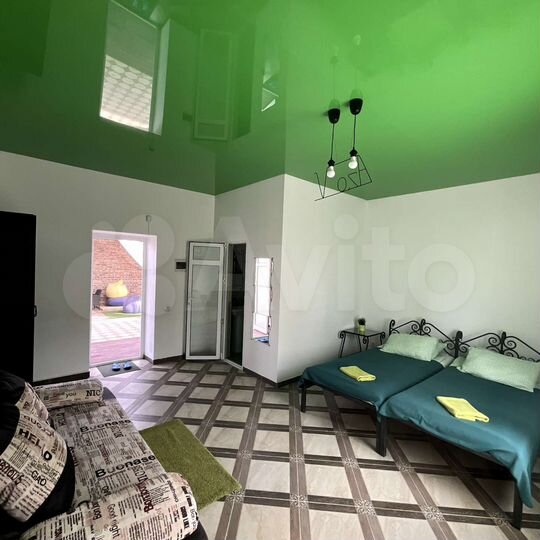 Комната 28 м² в 4-к., 1/1 эт.