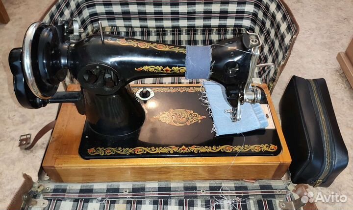 Швейная машинка подольск ласточка