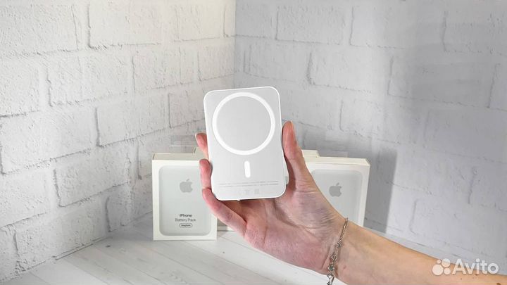 Apple MagSafe battery pack
