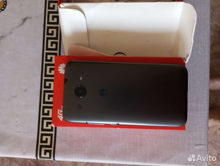HUAWEI Y3 2017, 8 ГБ