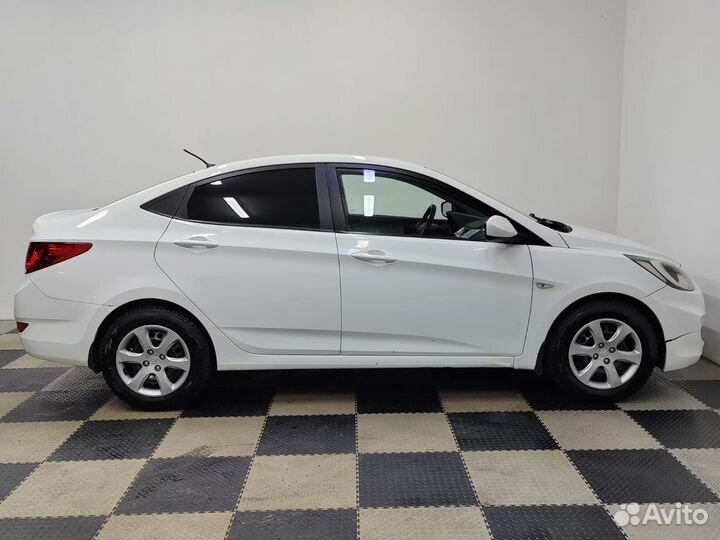 Hyundai Solaris 1.6 AT, 2011, 238 000 км