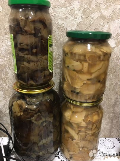 Грибы маринованные рыжики
