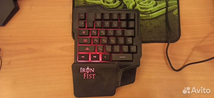 Игровая клавиатура Oklick 701G iron fist