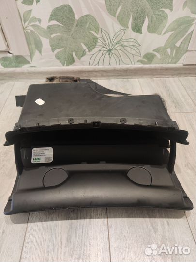 Бардачок Фольксваген Пассат б5