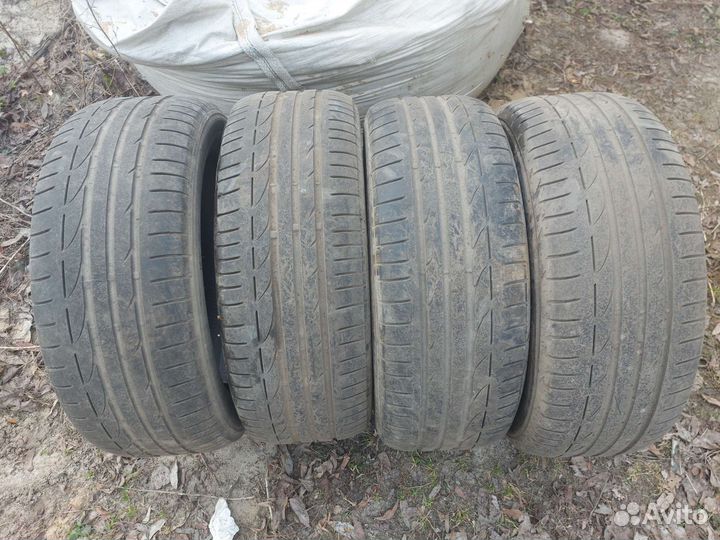 Bridgestone Potenza RE-01R 235/55 R17