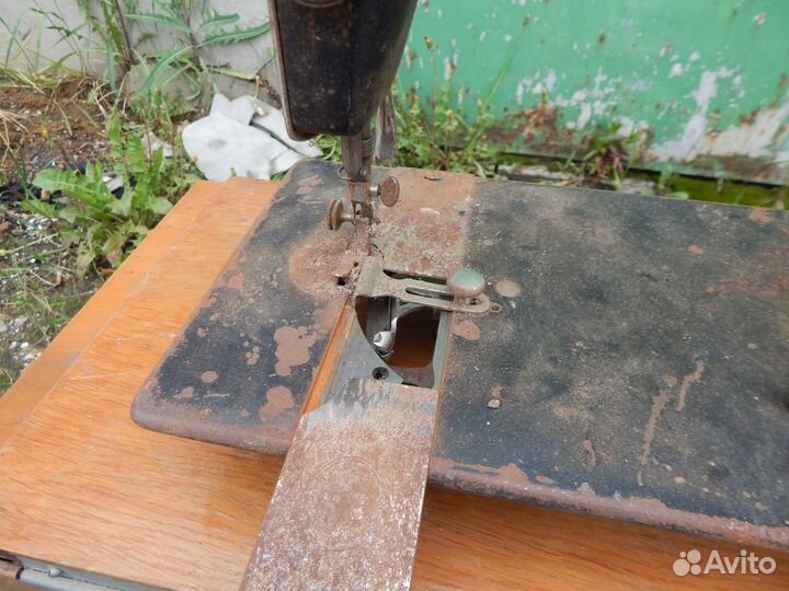 Швейная машинка пфафф