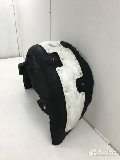 Подкрылок задний левый Kia Stinger