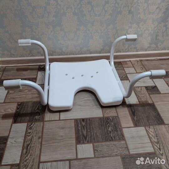 Сиденье для ванны