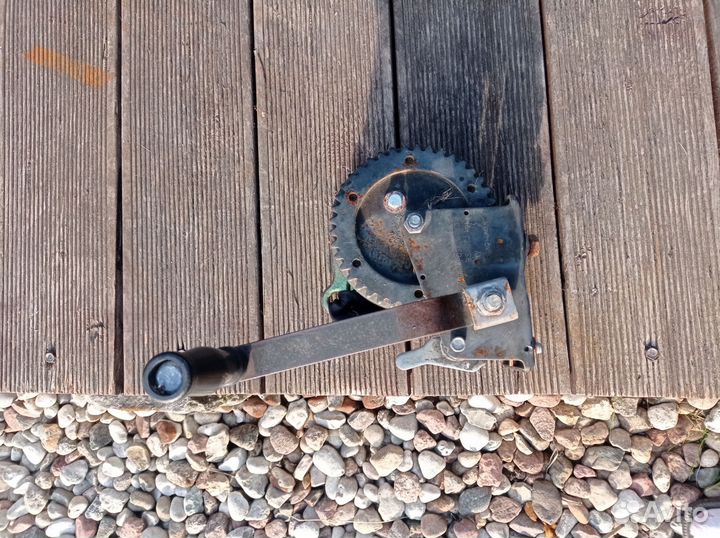 Ручная лебедка для лодки