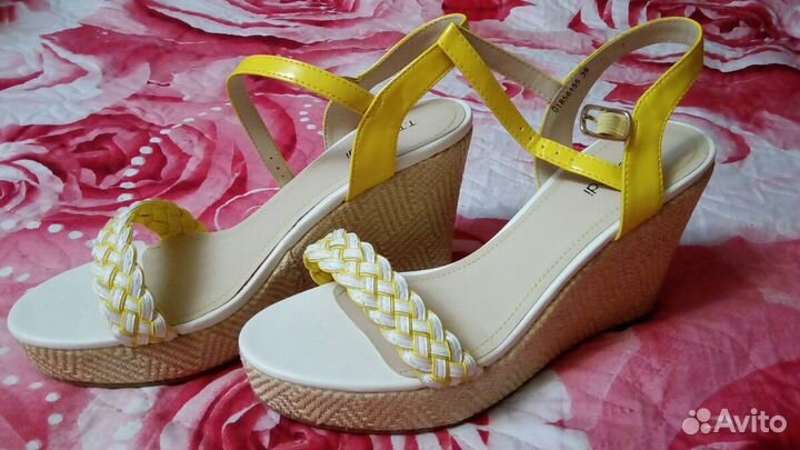 Босоножки Новые размер 39, высота 10см