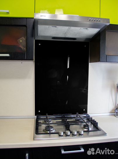 Защитный экран для плиты черный / белый из стекла