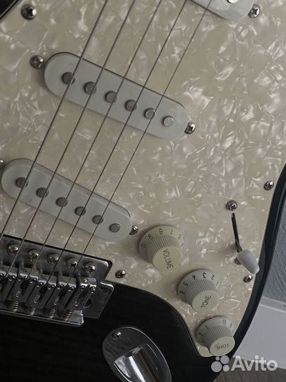 Электрогитара caraya