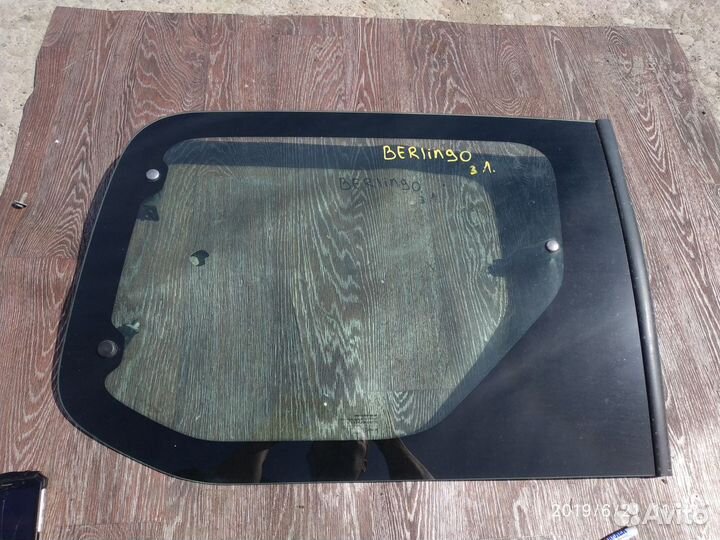 Стекло двери задней левой для Citroen Berlingo