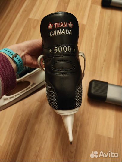 Хоккейные коньки Canada 5000