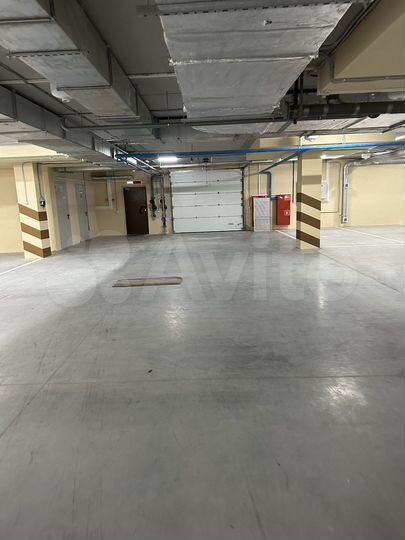 Машиноместо, 14 м²