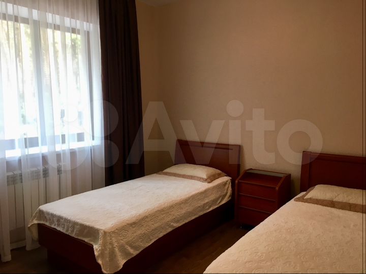 Коттедж 240 м² на участке 12 сот.