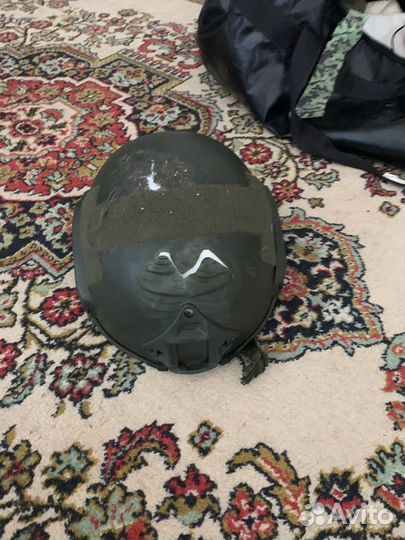 Бронежилет и шлем