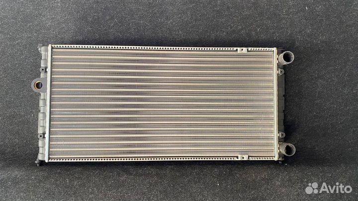 Радиатор ож 1H0 121 253 H VW Golf/Vento 1.6-1.9TD