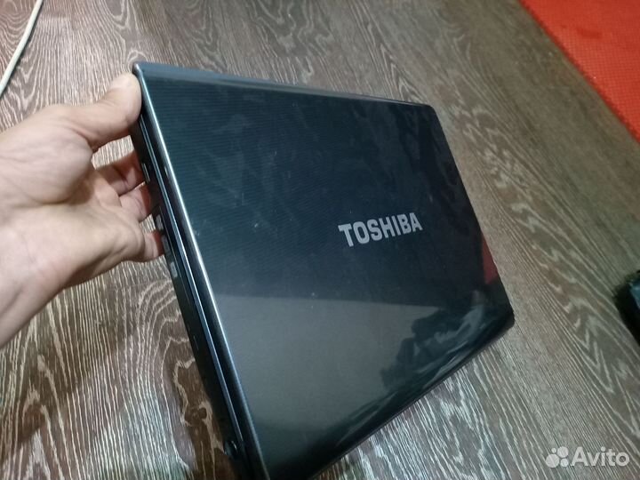 Ноутбук toshiba