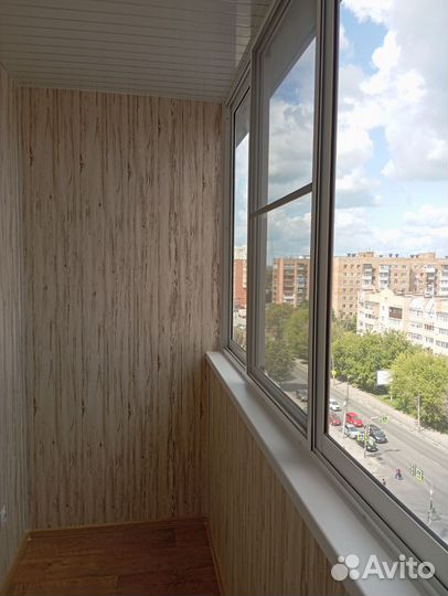 Отделка балкона, остекление